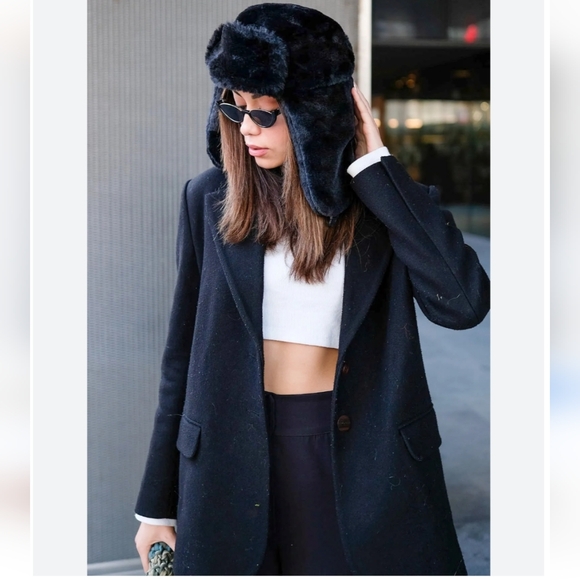 Woolsey new trappers sheep skin hat. Black can be worn 2 ways - Picture 13 of 14